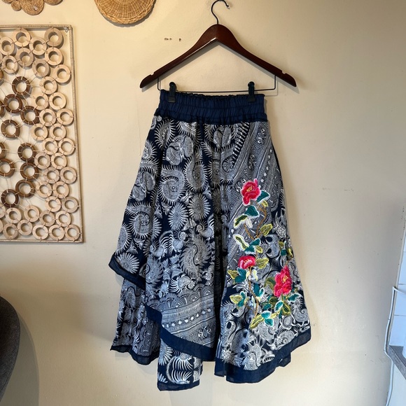 Vintage style flare small side embroidered high waisted skirt… - Picture 2 of 8